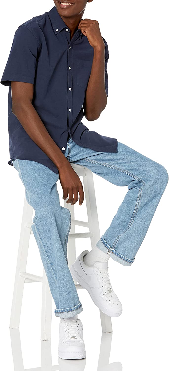 Amazon Essentials Men's Regular-Fit Short-Sleeve Pocket Oxford Shirt
