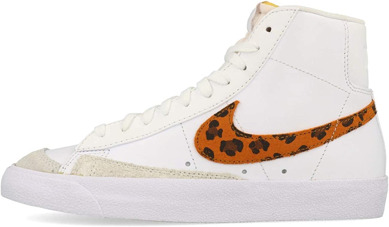 Nike womens Blazer Mid '77 SE Shoe